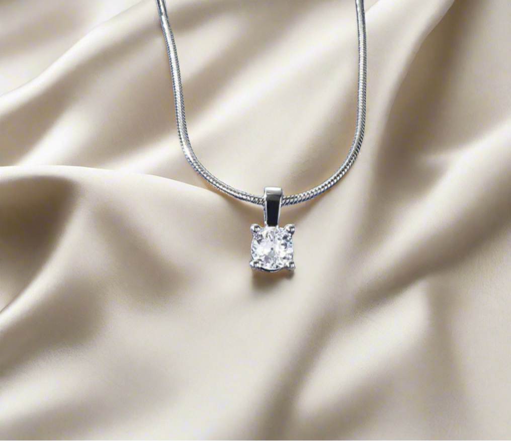 Elegant Solitaire Pendant Necklace