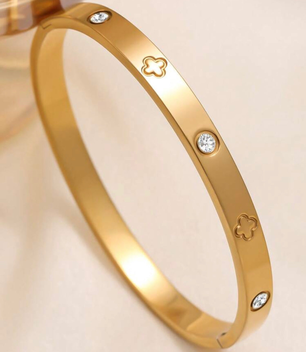 Lucky Clover Bangle