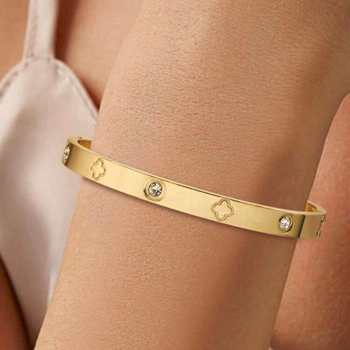 Lucky Clover Bangle