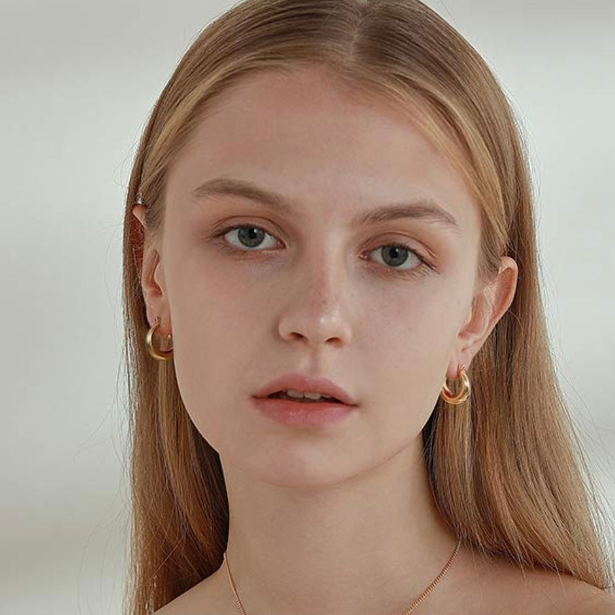 Lola Gold Hoop Earring