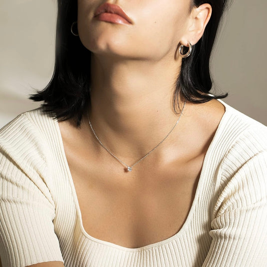 Elegant Solitaire Pendant Necklace