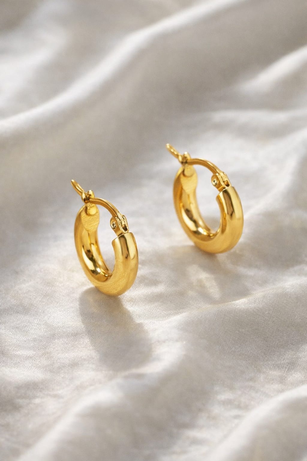 Lola Gold Hoop Earring