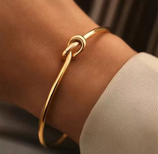 Minimalist Knot Bracelet