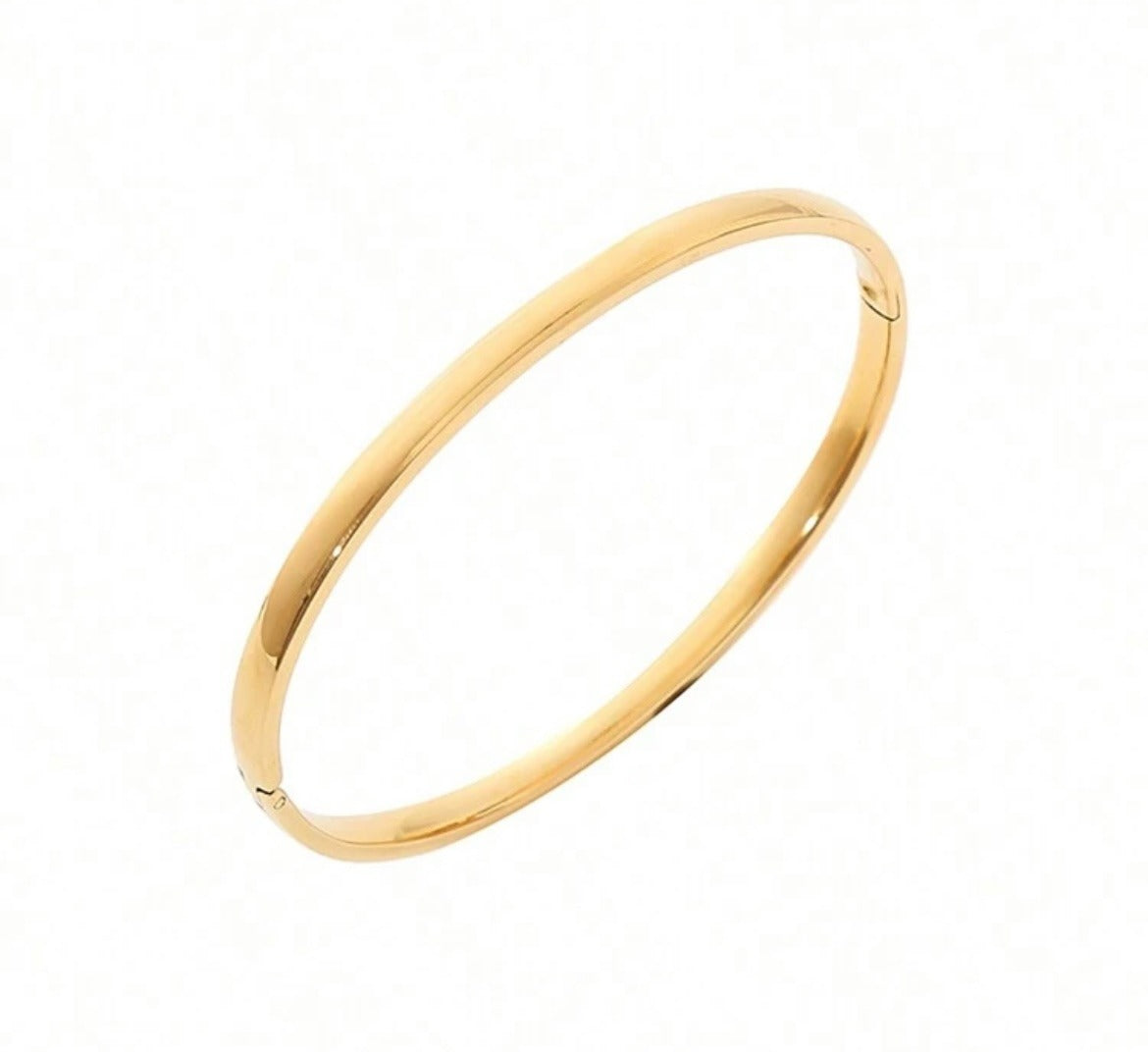 Smooth Gold Bangle